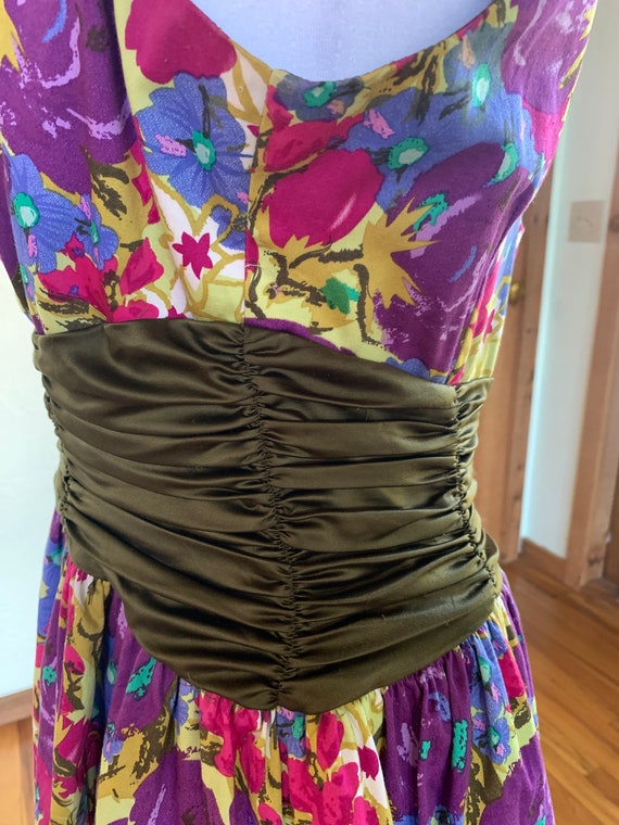 Unique floral pattern dress keyhole back exposed zipp… Gem