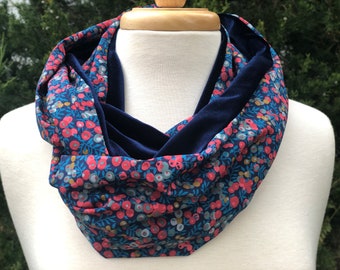 Liberty London Infinity Scarf: Wiltshire Tana Lawn & Navy Velvet