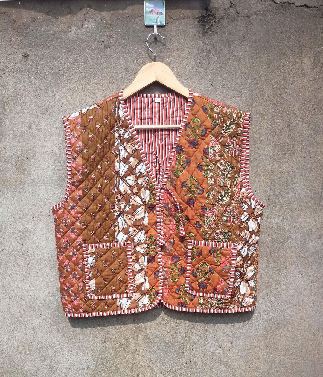 Handmade Indian Cotton Quilted Vest: Floral Patchwork Sleeveless Jacket ...
