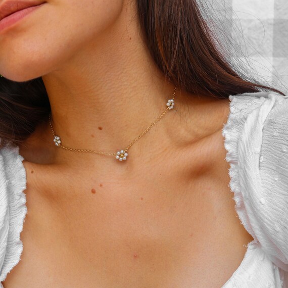 Cottage Core Pearl Daisy Choker 