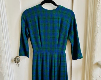 Vintage verde / azul a cuadros SAKS 5TH AVE Vestido plisado a cuadros de lana