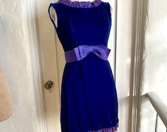 Vintage 1960&#39;s Blue Velvet Mimi Dress with Bow - Small