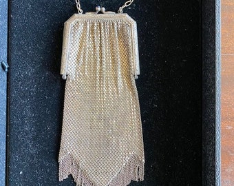 Vintage 1920s Deco Silver Mesh Purse with Blue Cabachon Stone Clasp
