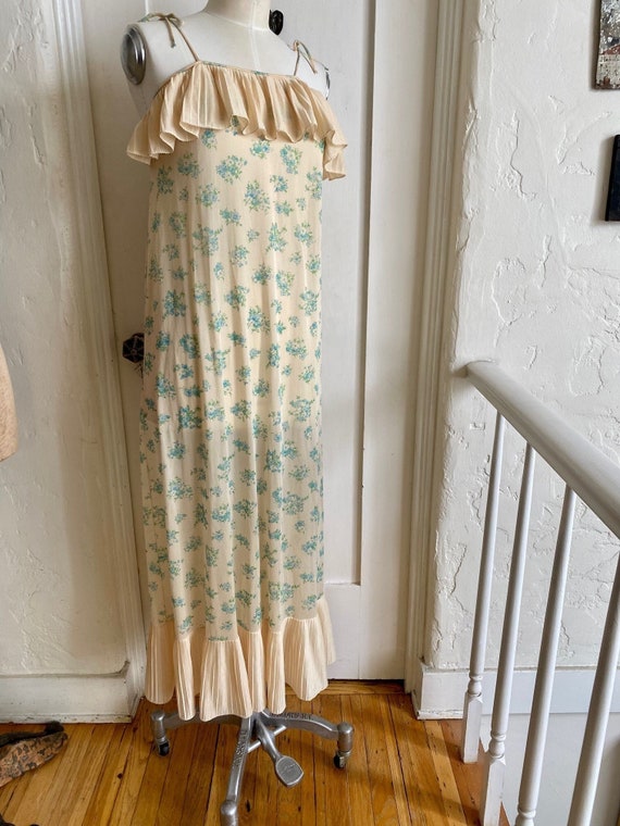 Vintage Buttercream Floral  Long Nightgown With Pl