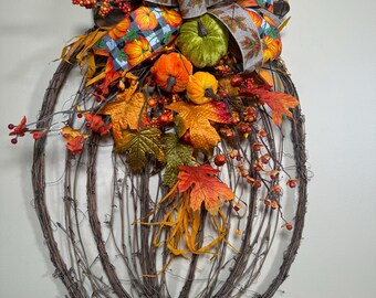 Fall Pumpkin Grapevine Door Hanger: Rustic Farmhouse Decor