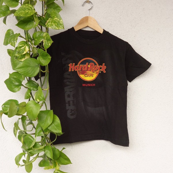 Vintage Hard Rock Cafe Graphic T-Shirt mit Munich Aufdruck Gr. S graphic Tee mit Frontprint retro 80s 90s
