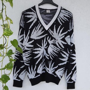 Vintage gebreide trui met patroon - damesmaat 42 (XL) - V-hals trui - retro gebreide trui met opvallend patroon