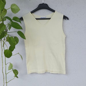 Camiseta sin mangas Y2K linda camisa de espagueti de Cartiste tamaño acanalado vintage. M amarillo pastel sin mangas camisola crop top camiseta de bebé 90s