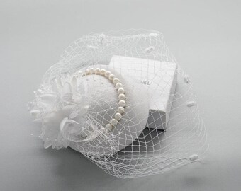 Bridal White Short Blusher Veil Soft Flower Florist Pearl Royal Fascinators Tiny Bow Tie with Pearl Bird Cage Veil Wedding Veil