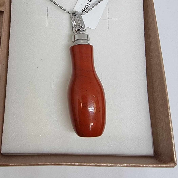 Pendentif de collier Jaspe rouge  en forme bouteille pour huile essentielle ou parfum