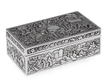 19th Century Chinese Solid Silver Aristocratic Processions Scene Box, c.1870