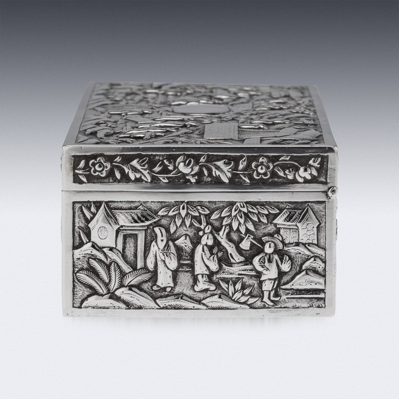 19th Century Chinese Solid Silver Aristocratic Processions Scene Box, c.1870 image 3