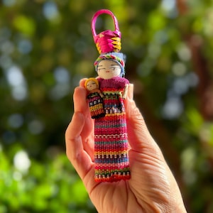 Sorgenpuppe Magnet, Kühlschrankmagnet, guatemaltekischer Magnet, Sorgenpuppen, Freundschaft Geschenk, handgemachte Puppe