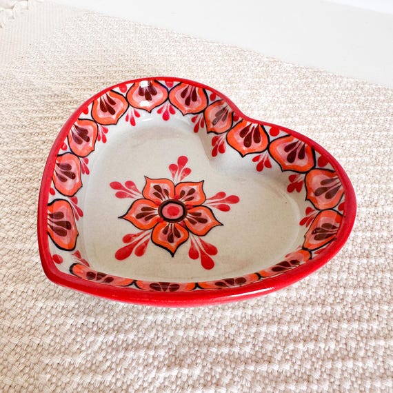 Hand-painted Ceramic Heart Plate: Guatemalan Folk Art