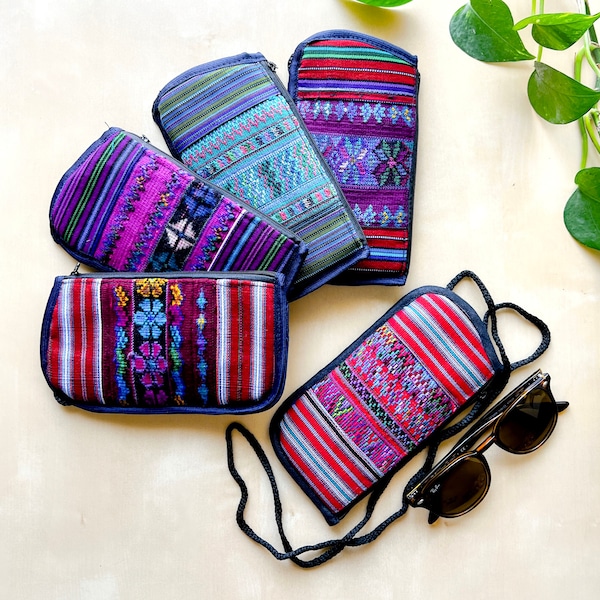 SUNGLASS NECK BAG, Hand bestickter Beutel, gepolsterte Brillentasche, Tasche aus guatemaltekischem Textil, Geldbörse