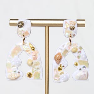 Beach Shell Clay Earrings – Handmade Polymer Clay Earrings with Real Shells & Glossy Resin Finish | Ocean-Inspired Summer Jewelry