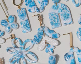 Blue and White Floral Earrings – Handmade Polymer Clay Earrings, Chinoiserie Inspired, Cottagecore Jewelry Gift for Her