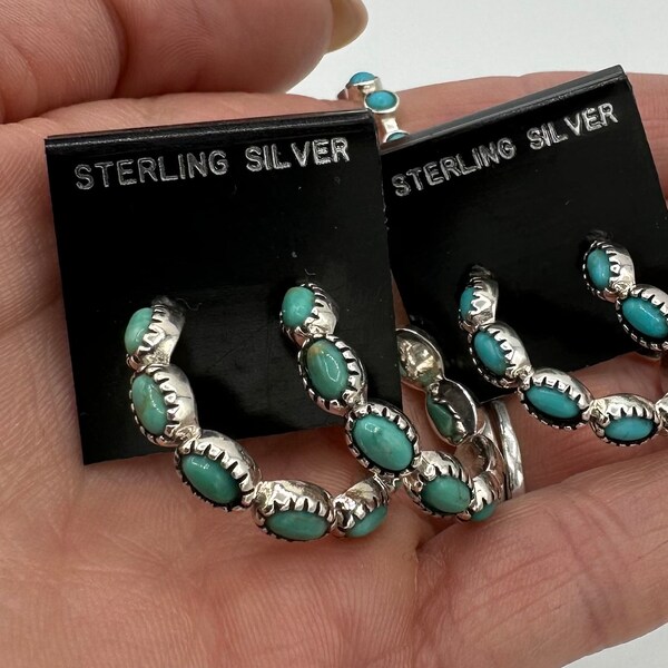 IT - Hada Collection Kingman Turq S/S Earrings - Hoop