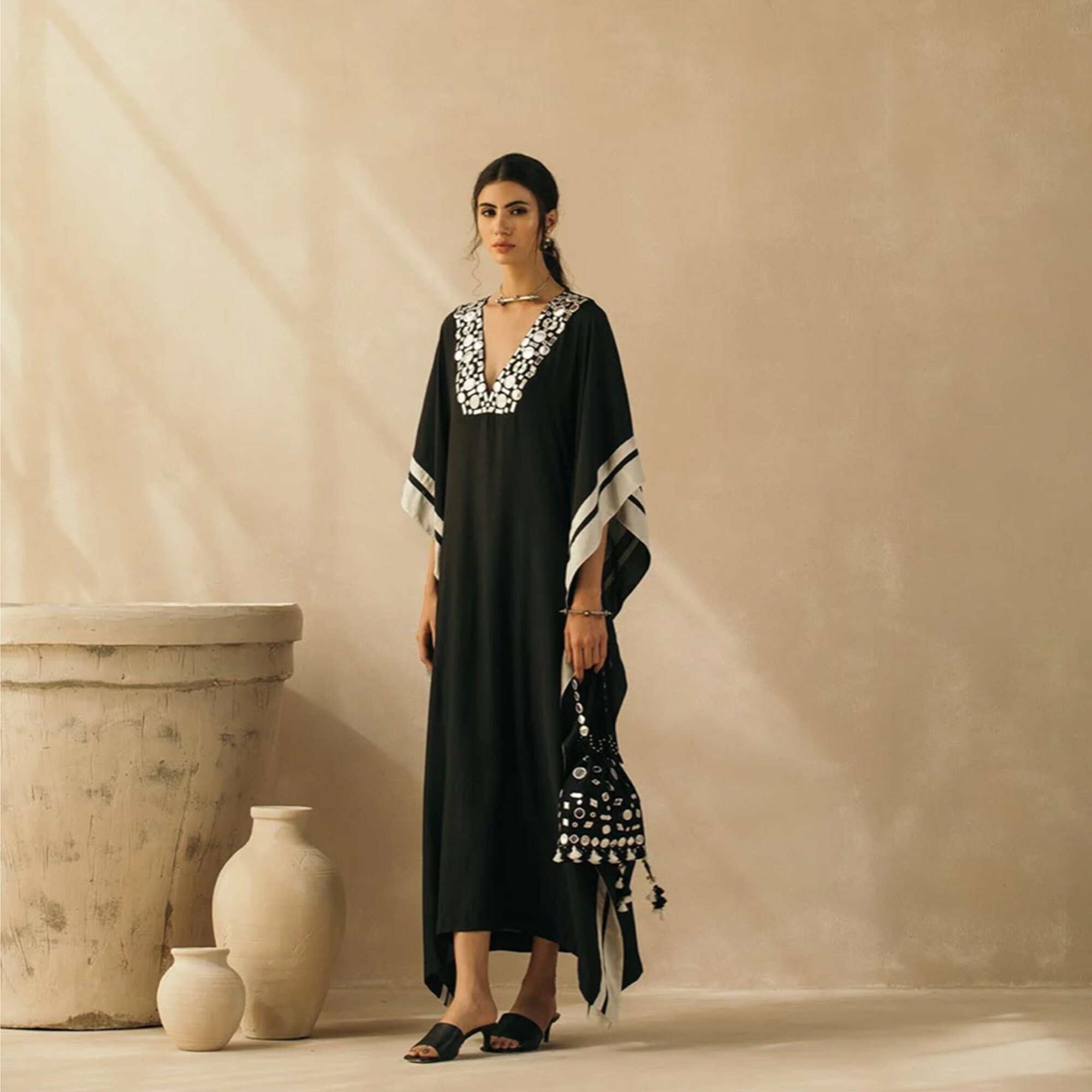Black and white kaftan dress hotsell