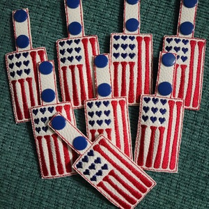 Vaterländischer Keychain, Herzen und Fledermäuse, Geschenk für Baseballliebhaber, Baseball-Taschenanhänger, Baseball-Schlüsselanhänger, Baseball-Schlüsselkette
