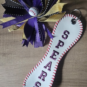 Personalisierte Baseball Taschenanhänger personalisierte Softball Taschenanhänger Taschenanhänger Baseball Mama Baseball Papa Softball Mama / Papa benutzerdefinierte Sport Taschenanhänger