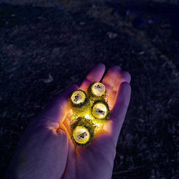 Fairy Lights - Set of 4. Battery powered LED light, dollhouse lights, dollhouse fixture, fairy garden accessory, mini light, fairy lamp