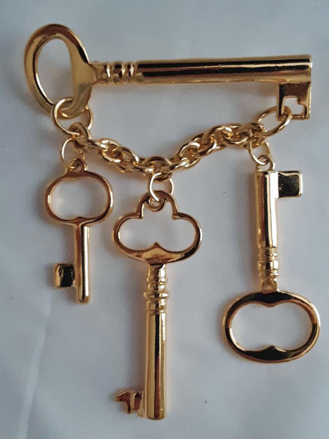 Vintage Keys Brooch Keys to My Heart Brooch Gold Tone Metal Etsy