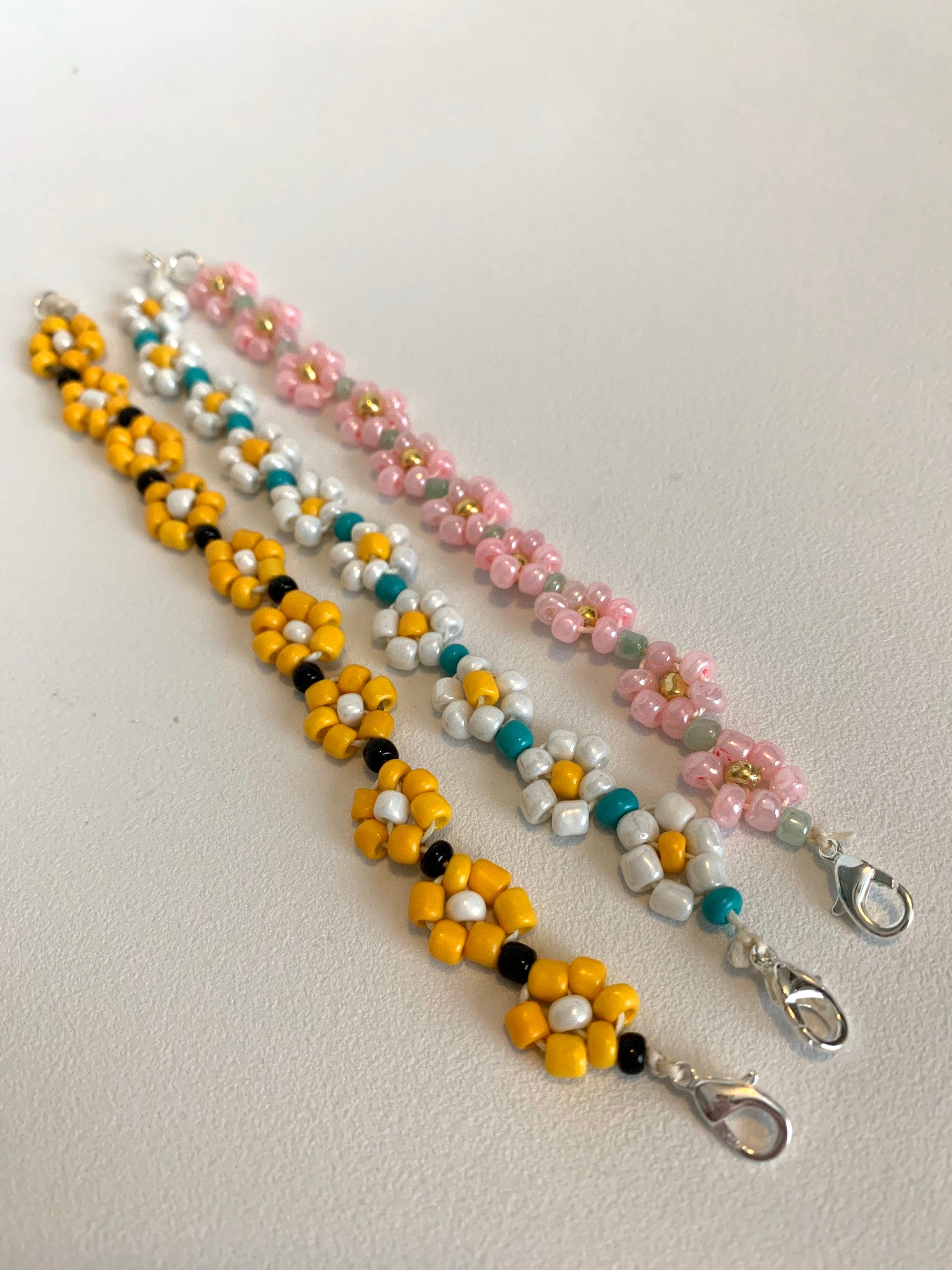 Daisy Chain Beaded Bracelet, Daisy Bracelet, Daisy Beaded Bracelet
