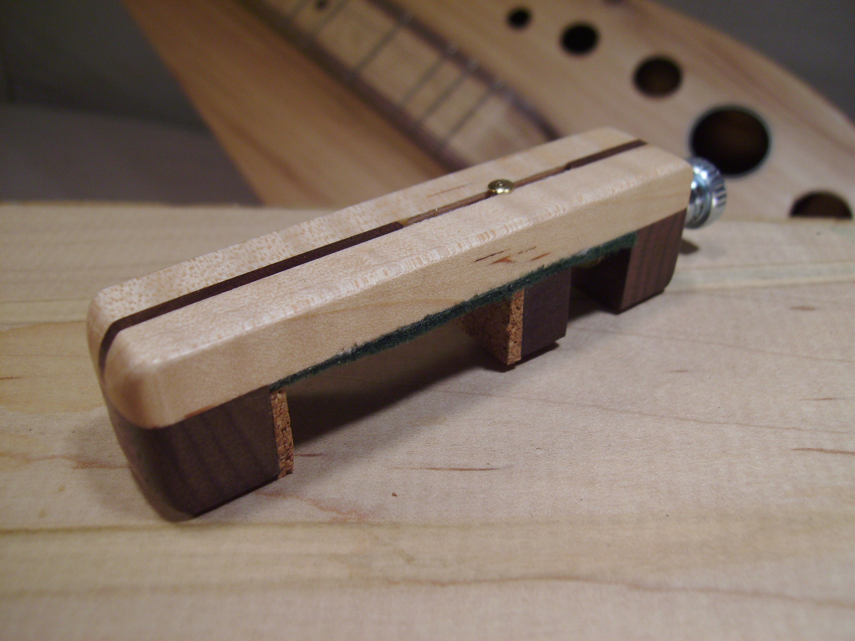 Capo for the mountain Dulcimer Curly Maple & Black Walnut / Walnut