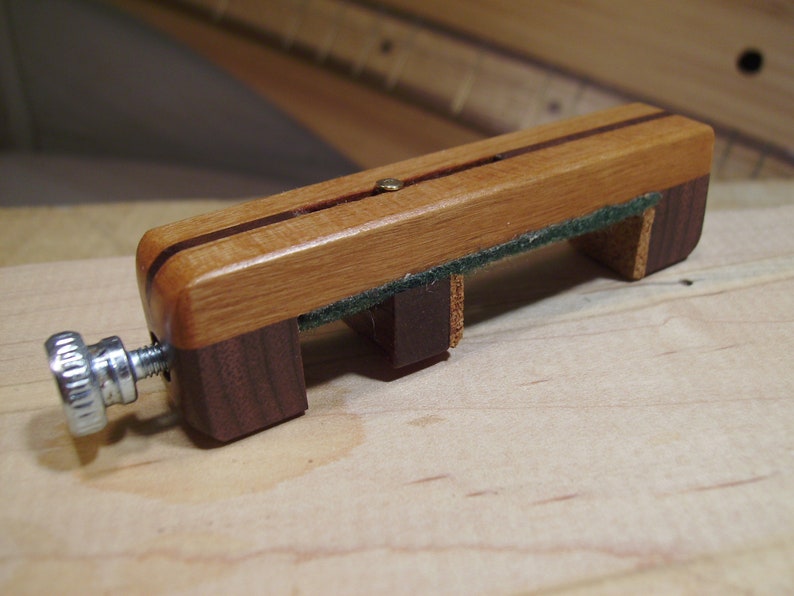 Appalachian Mountain Dulcimer Capo Made of Cherry and Walnut / Walnut