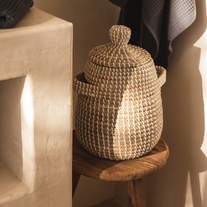 Round Basket with Lid and Handles Storage & Laundry Hamper Handwoven Natural Coiled Seagrass Basket Wicker Basket Tall Basket image 2