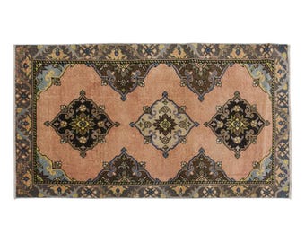 Vintage Turkish Rug: Rose Dust Medallion, Geometric Sille Rug (3.2 x 6 ft)