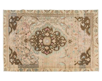 Vintage Kayseri Rug: Handwoven Turkish Wool Area Rug, Floral Medallion