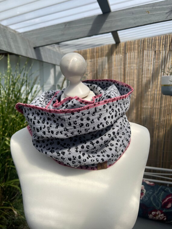 Muslin Loop LEO LOOP Various Patterns Leo Muslin Animal Print Neon