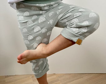 pantalon court en mousseline FRITZI en taille. 50-128, possible dans de nombreuses couleurs