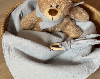 Babydecke aus Musselin und Waffelpique  Kuscheldecke  Sommerdecke   Grau   Set mit Hasenohren und Teddy