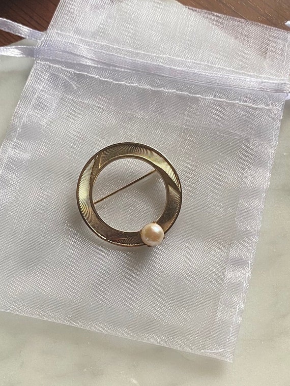 Genuine Pearl, Gold-toned Circle Brooch