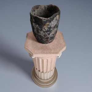 Antique Foundry Crucible – Vintage Industrial Vase in Graphite or Refractory Ceramic