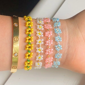 Custom Beaded Daisy Chain Bracelet image 1