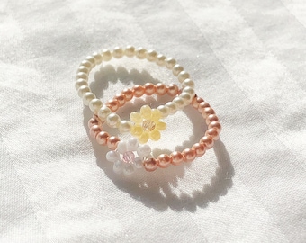 Delicate Pearl/Crystal Flower Ring (more colors coming soon)