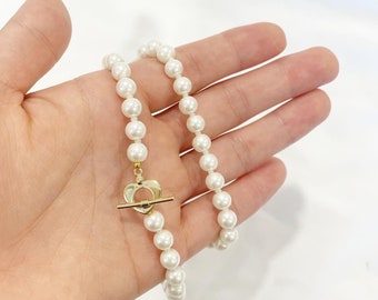 Pearl Choker with Heart Pendant Clasp