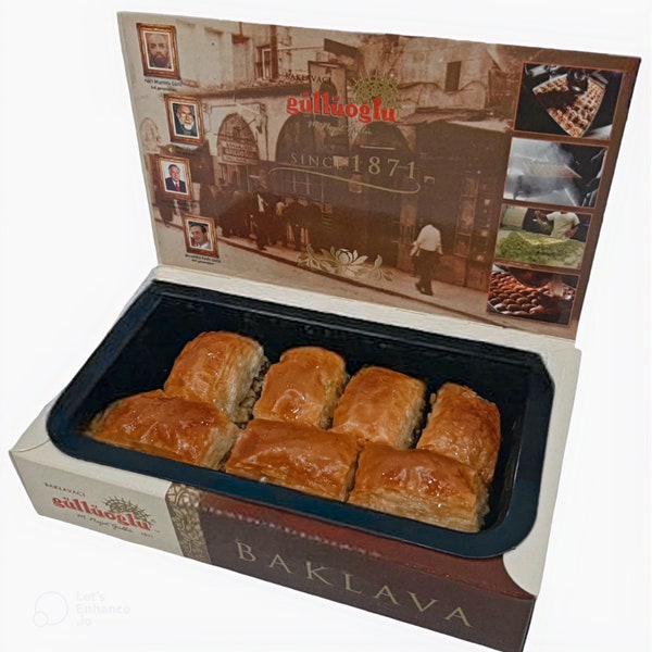 Gulluoglu Turkish Walnut Baklava, 7 Pieces (0.55lb - 250gr) (Pack of 1), daily fresh shipment from Istanbul/Turkey