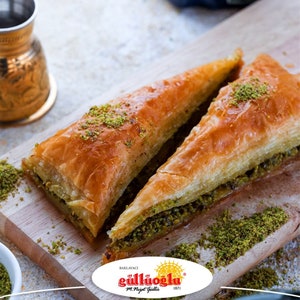 Gulluoglu Carrot Slice Triangle Baklava with Pistachio, 2 Pieces (0.55lb - 250gr) (Pack of 1), daily fresh shipment from Istanbul/Turkey