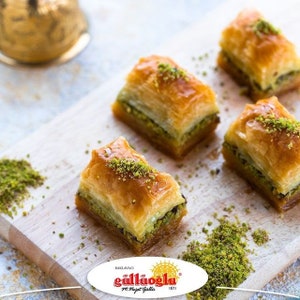 Gulluoglu Turkish Baklava 21 pieces (1.65lb - 750gr), metal - tin box, daily fresh shipment from Istanbul/Turkey