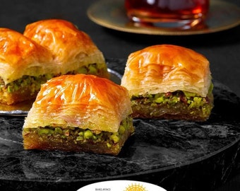 Gulluoglu Turkse pistachebaklava, 7 stuks (0,55 lb - 250 gr) (pak van 1), dagverse verzending vanuit Istanbul/Turkije