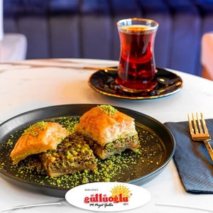 Gulluoglu Sugar-free Baklava, 7 Pieces (0.55lb - 250gr), daily fresh shipment from Istanbul/Turkey