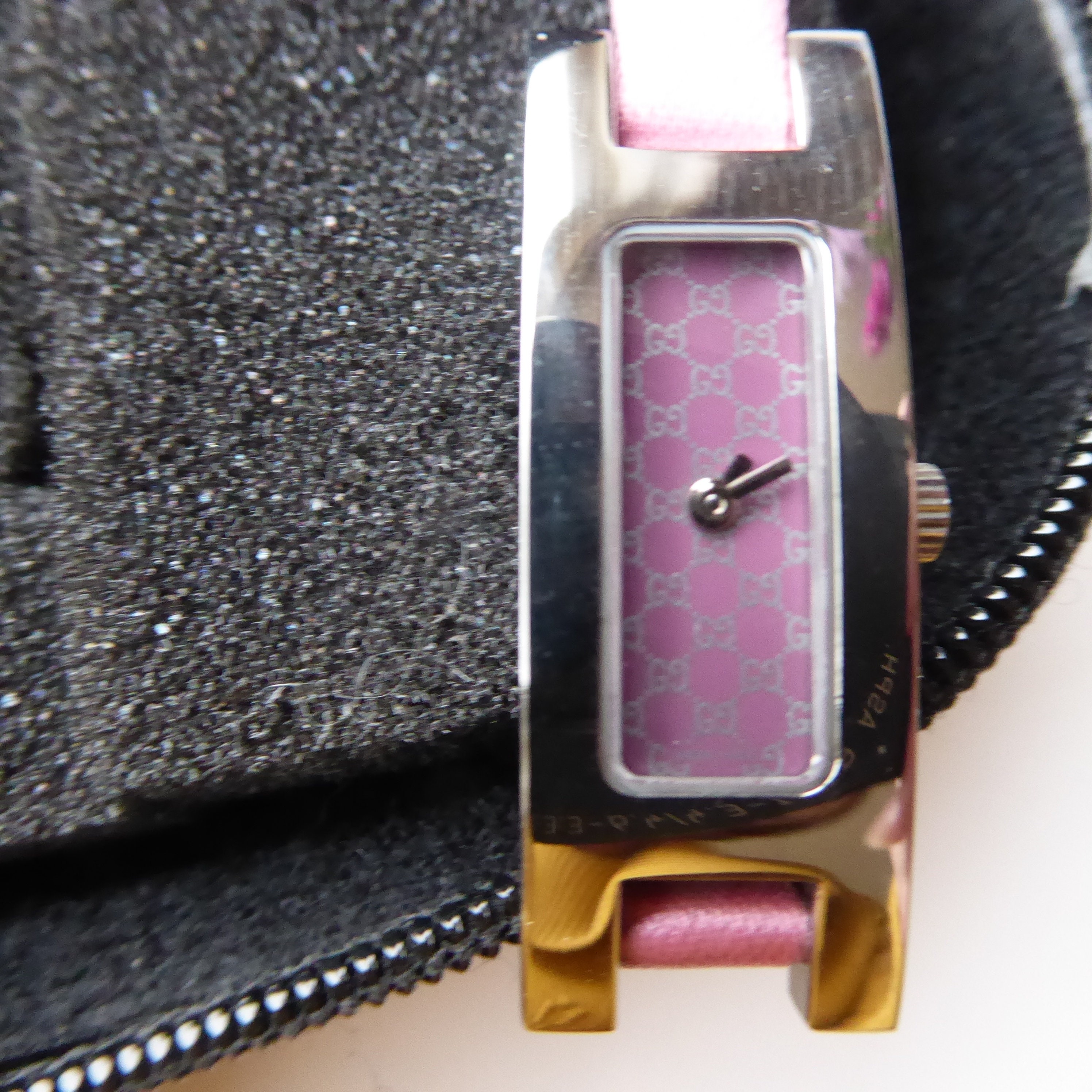 Ladies Gucci Pink Strap GG Dial 3900L Watch