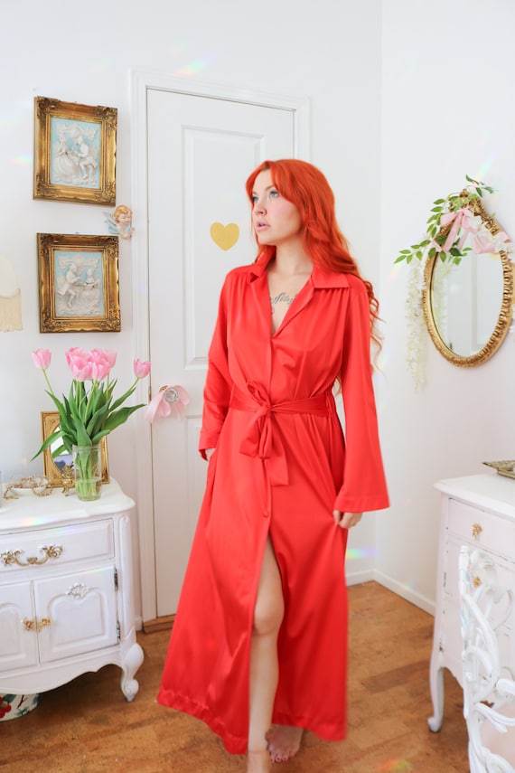 Vintage 1970s Vanity Fair Red Button-Up Dressing G