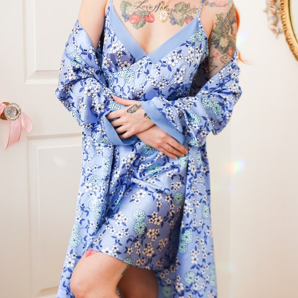 Vintage 1990s Adonna Two Piece Robe and Nightgown Set (Small)