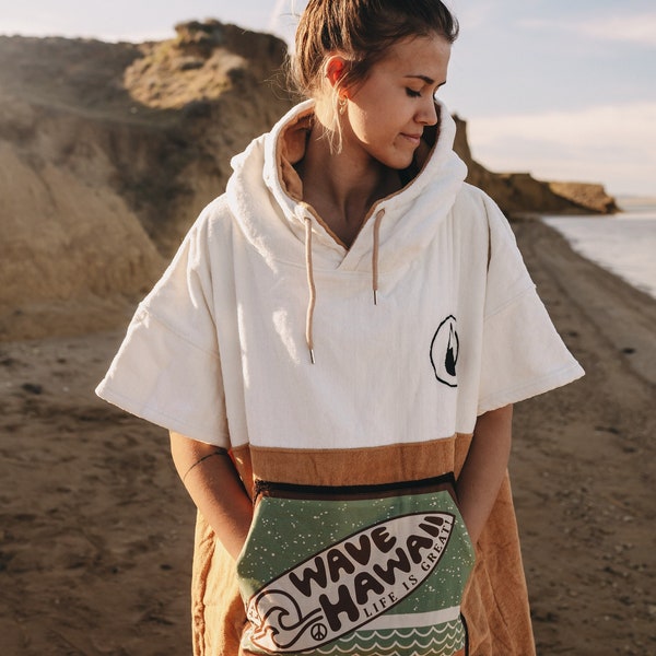 BRAND New for Spring 2023 ! The CAMPECHE  Beach /Surf Poncho + changing swim robe for outdoor living, size M  - beautiful & sustainable too.